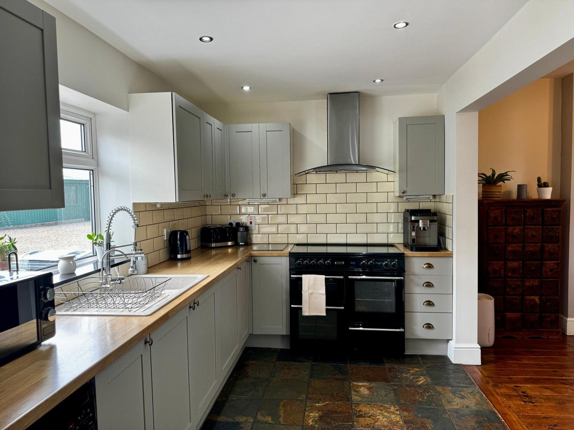 Luxury Isla Cottages, Bourne! Dog-Friendly, Countryside Views, Garden, Parking, 5Mins Pubs - Family Holiday Quarto foto